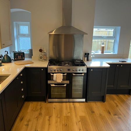 Luxury 2 Bed Apartment Great Location Stoke-on-Trent Exterior foto