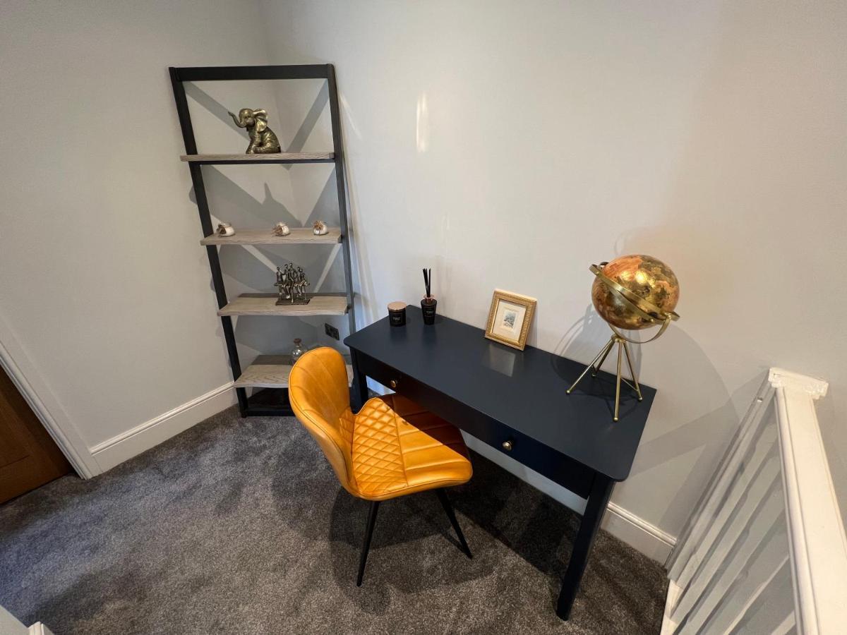 Luxury 2 Bed Apartment Great Location Stoke-on-Trent Exterior foto
