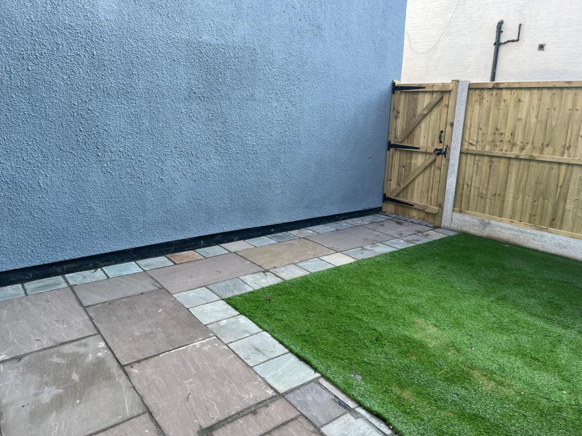 Luxury 2 Bed Apartment Great Location Stoke-on-Trent Exterior foto